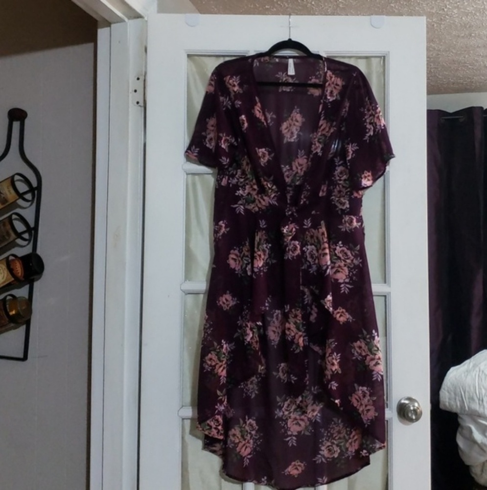 NWT! Sheer floral hi low duster wrap